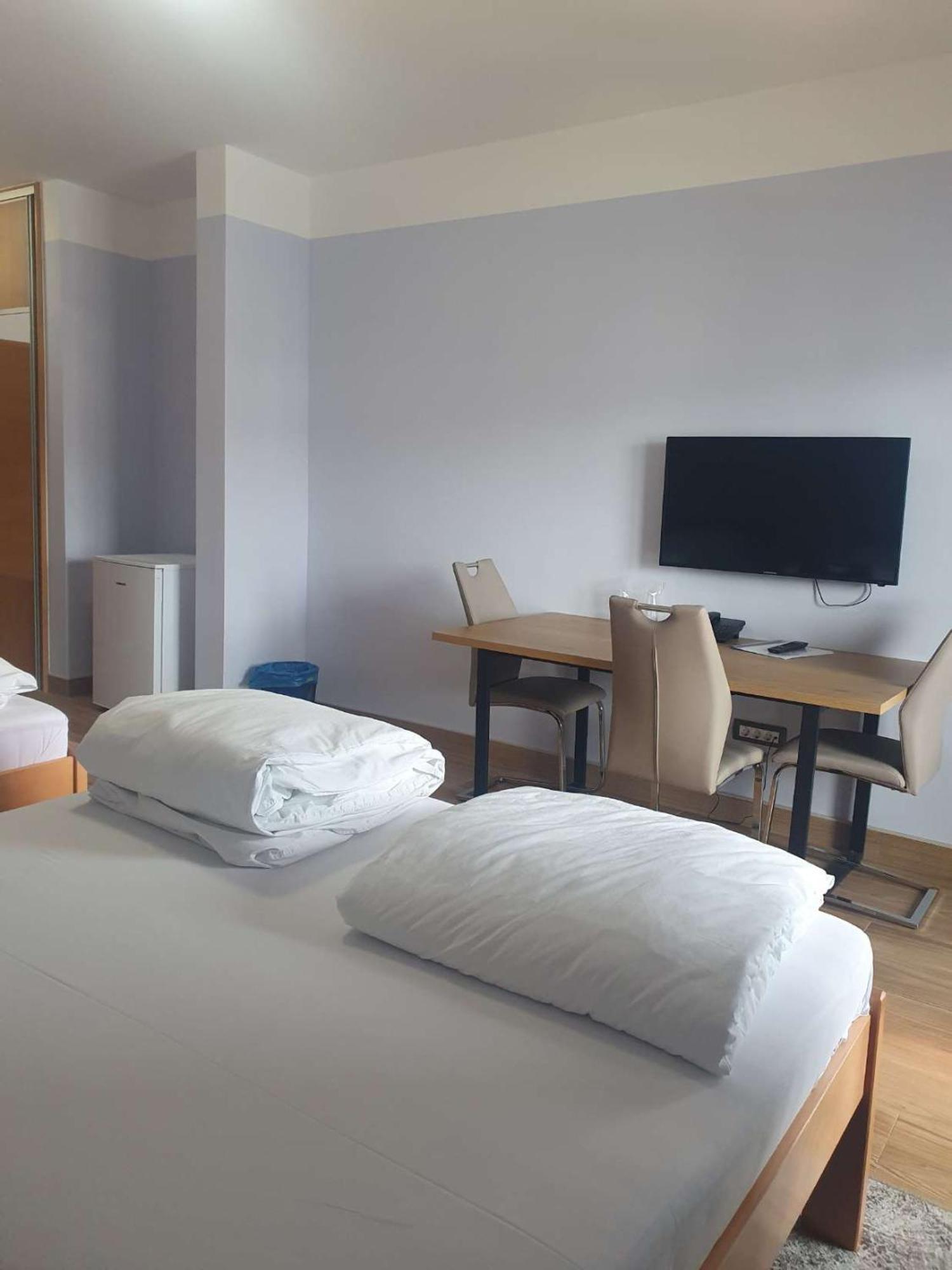 Hotel Europa Загреб Экстерьер фото