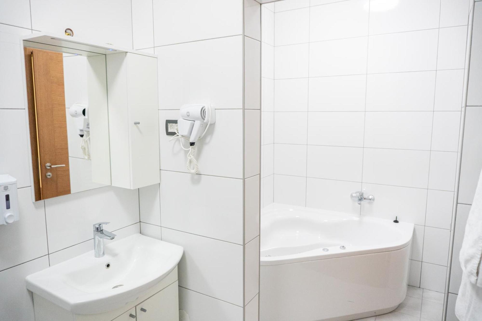 Hotel Europa Загреб Экстерьер фото